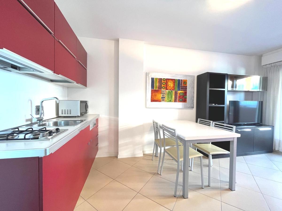 Capitol Apartments Grado Bagian luar foto