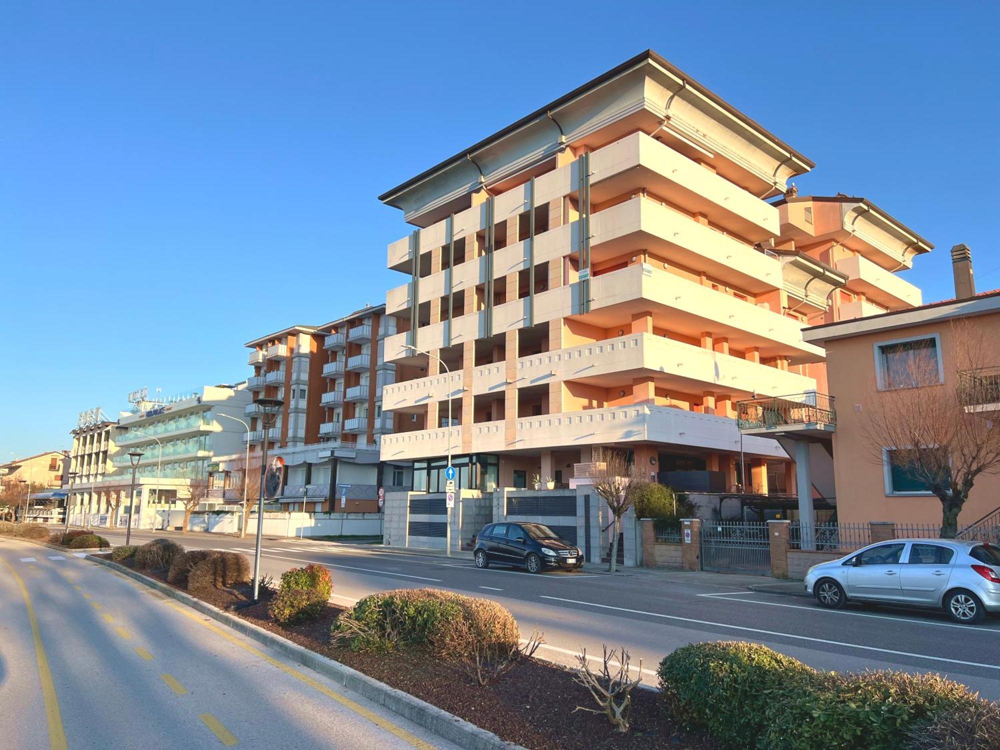 Capitol Apartments Grado Bagian luar foto